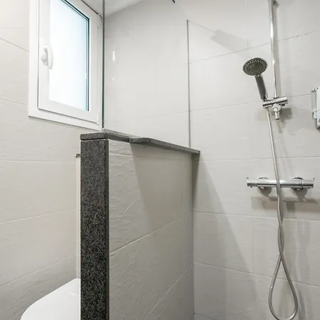Canela Homes Merce