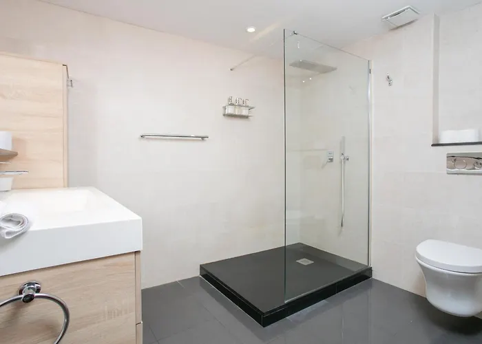 Canela Homes Merce * Barcelona