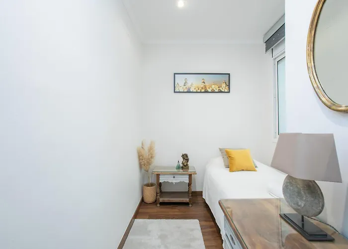 Canela Homes Merce * Barcelona